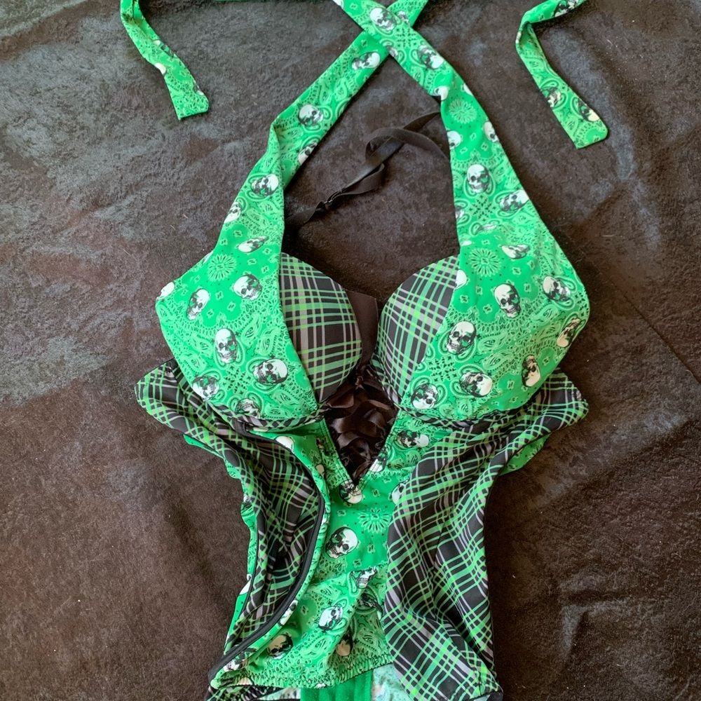 Vintge Lovesick Green Skull Shapewear